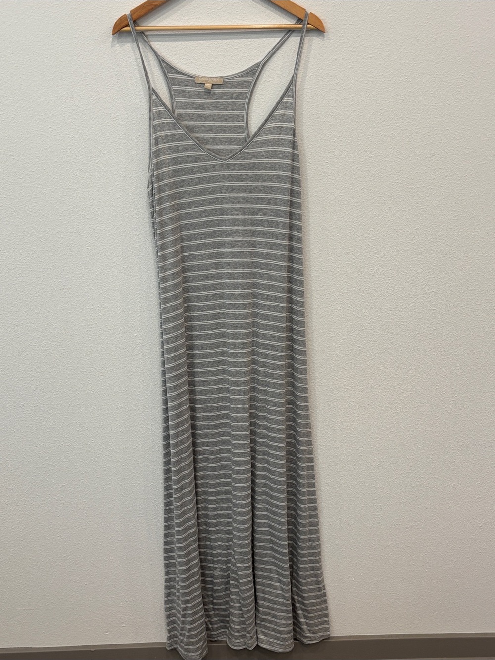 Banana Republic Women’s Gray and White Striped Maxi Dress Size XL Beachy